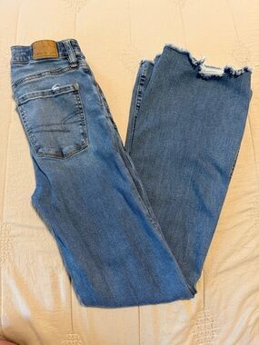 American Eagle Outfitters Light Blue Stretch Denim Jeans